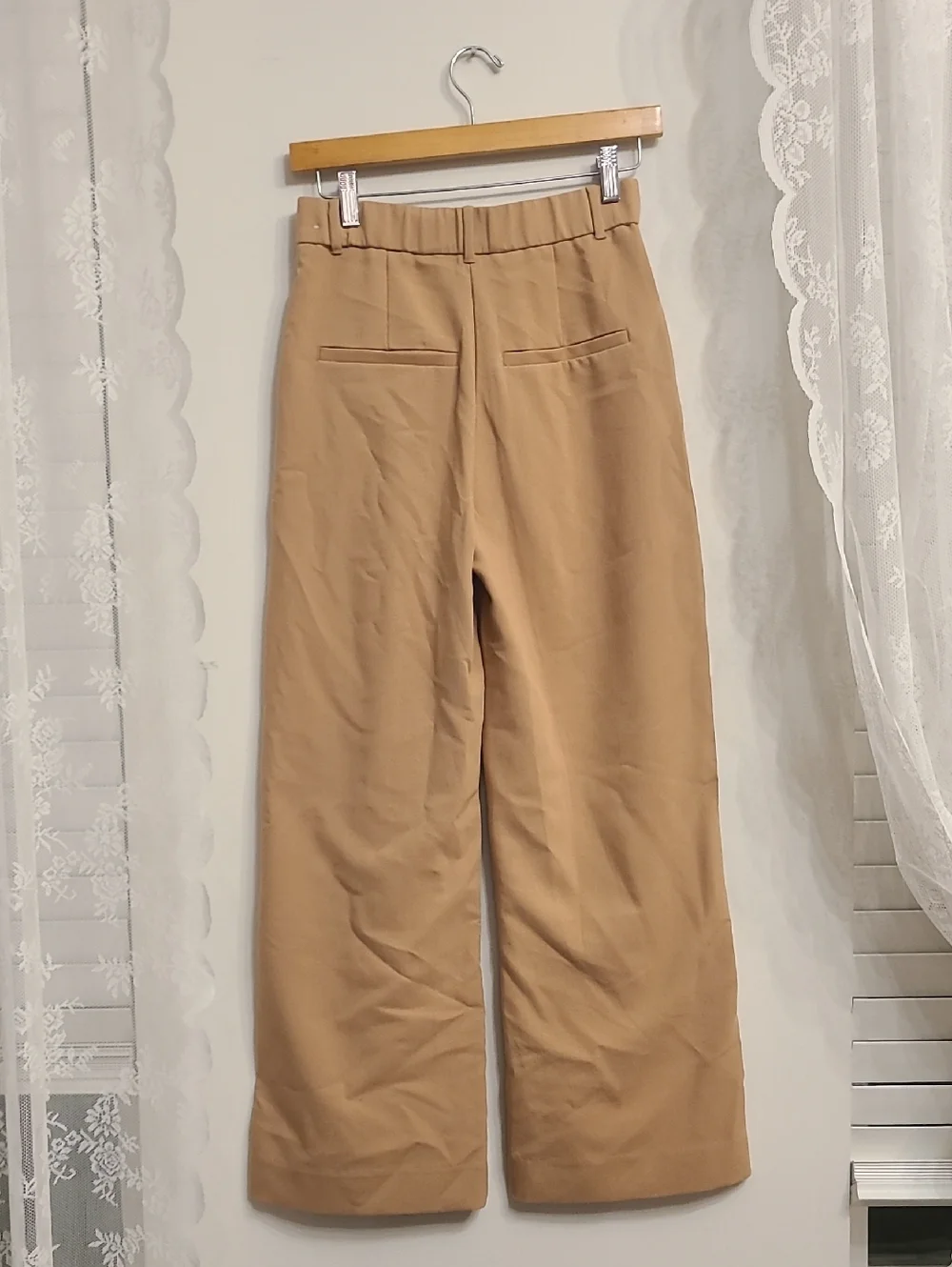 Abercrombie & Fitch Sloane Wide Pants - Picture 4 of 6